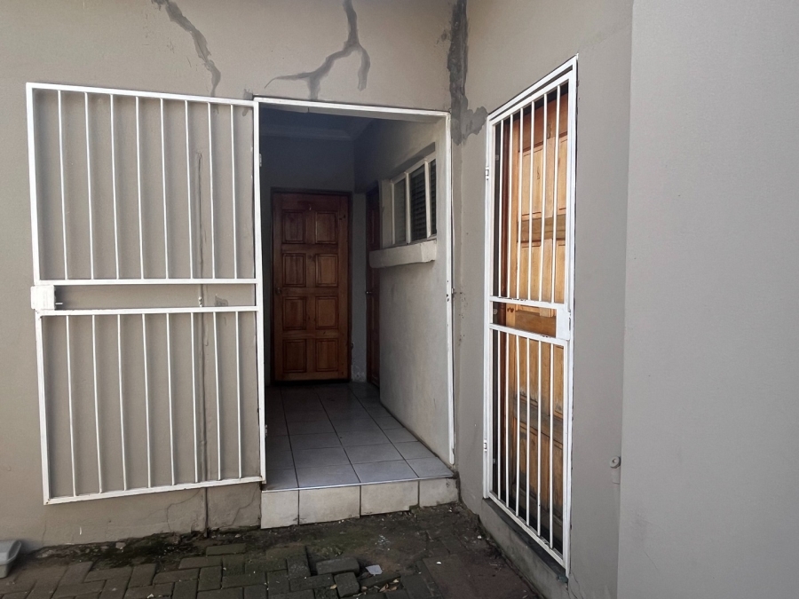 7 Bedroom Property for Sale in Park West Free State